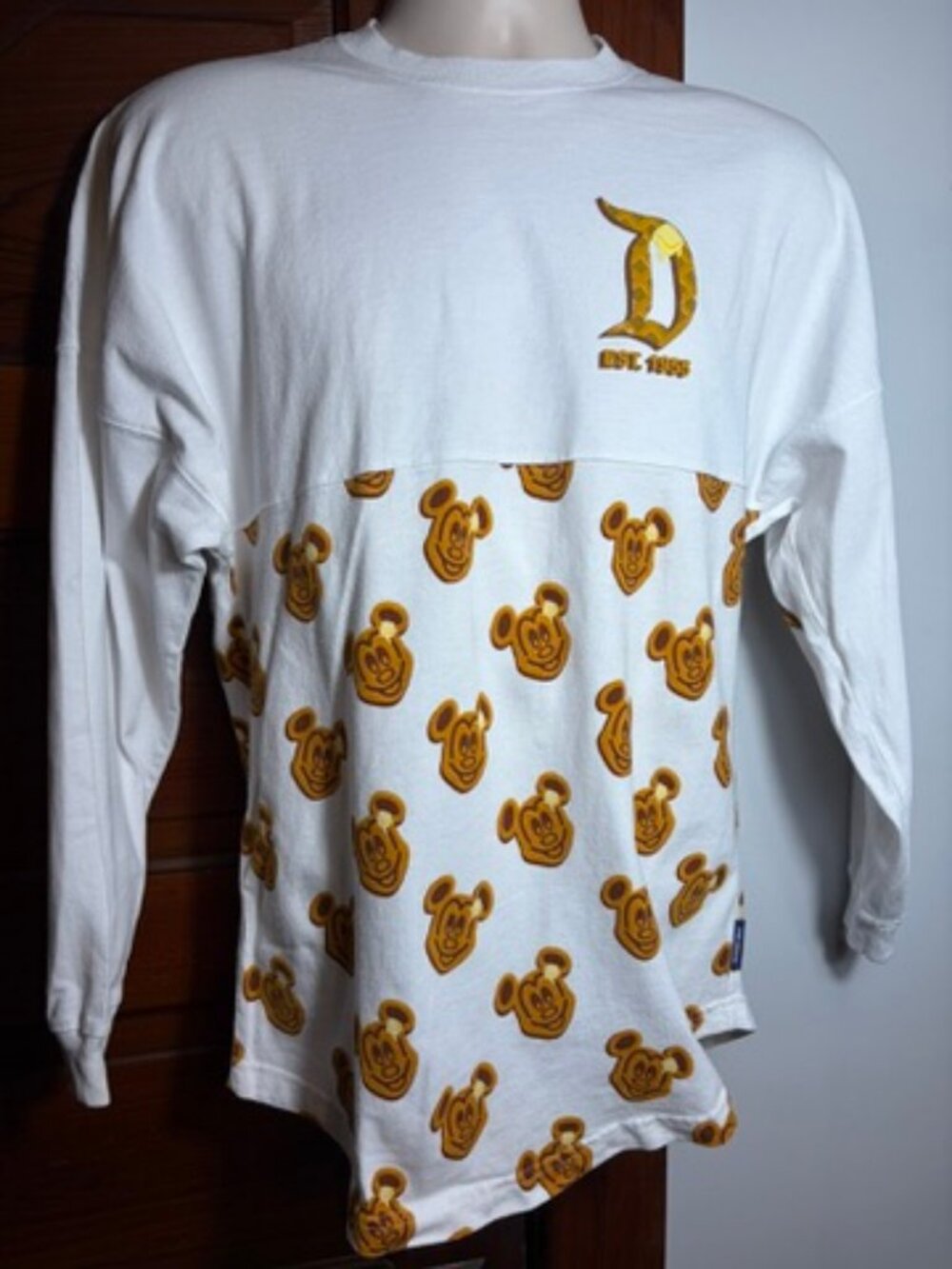 Disneyland Mickey Waffle Spirit Jersey – Size Small 🧇✨🏰